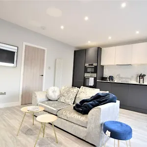 super-central-location-i-morden-1-bedroom-flat-i-sleep-4.brighton-hotels-england.com/
